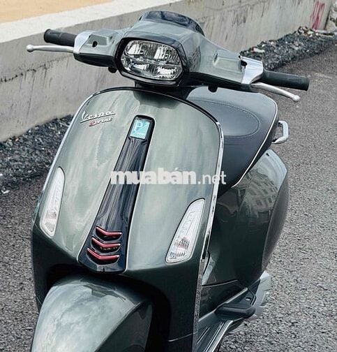 Piaggio Vespa Sprint Xám titan máy igen