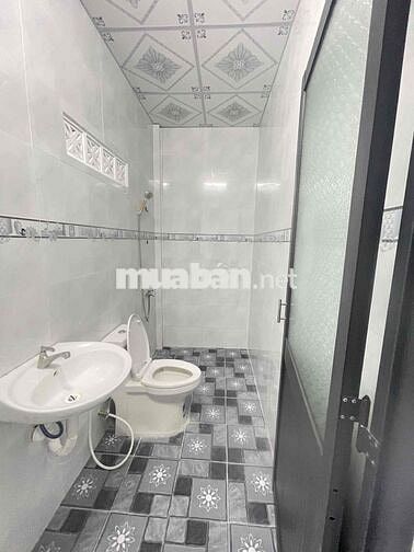 Nhà mới xây 2 phòng KDC Hồng Phát