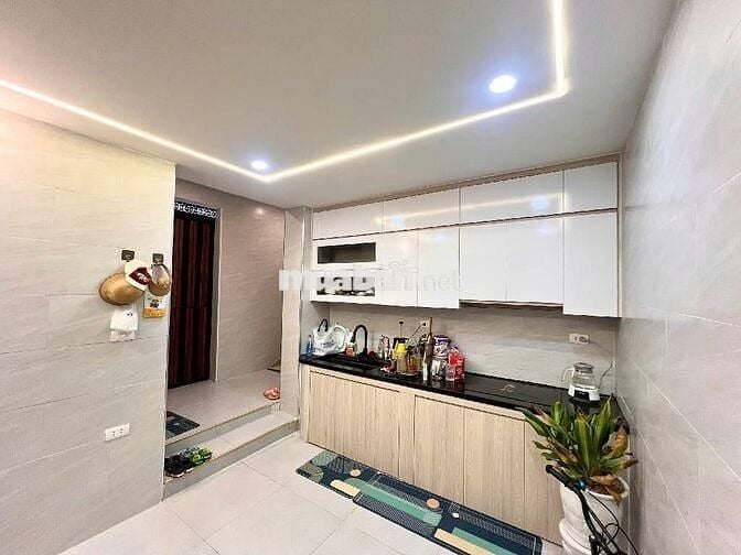 CĂN HỘ TẬP THỂ HAI BÀ TRƯNG VỪA Ở VỪA KINH DOANH - 15M RA Ô TÔ