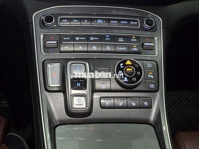 Hyundai Santafe 2021 Premium 2.2D,màu đen,65.000km