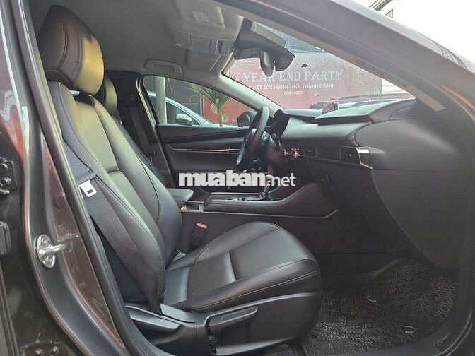Mazda 3 2024 Luxury 1.5L,màu xám,19.000 km