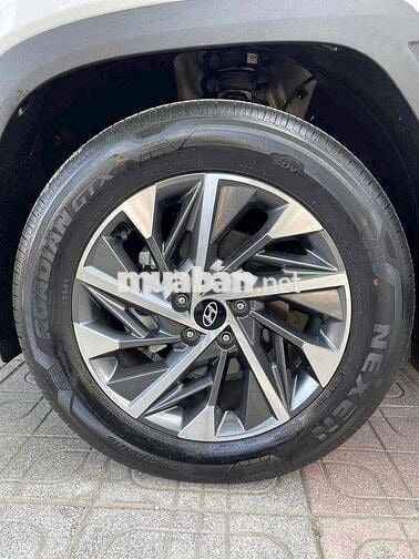 Hyundai Tucson 2022 2.0 đặc biệt 30000 km