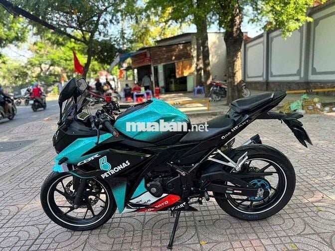 Honda CBR 2018 Xanh ngọc 25000 km