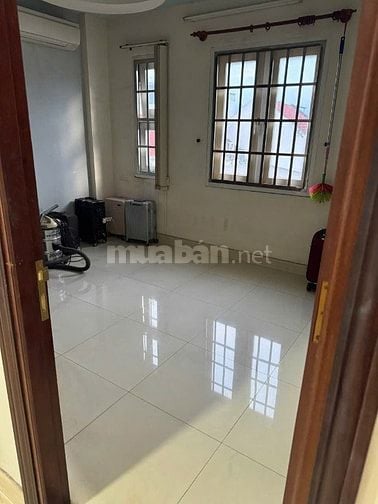 Bán nhà biệt thự căn góc 214m² mặt đường Nguyễn Duy Trinh Q2 gần chợ 5