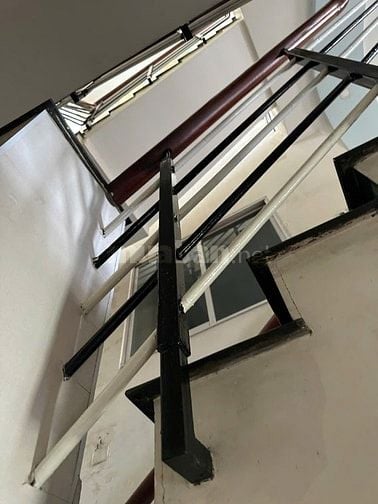 Bán nhà biệt thự căn góc 214m² mặt đường Nguyễn Duy Trinh Q2 gần chợ 5