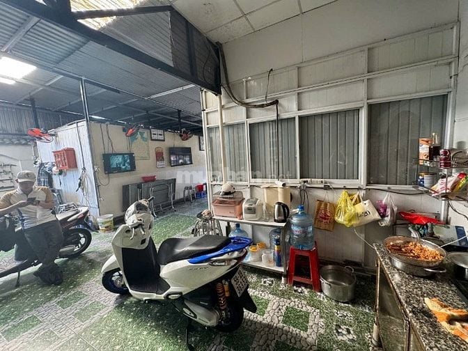 Bán nhà biệt thự căn góc 214m² mặt đường Nguyễn Duy Trinh Q2 gần chợ 5