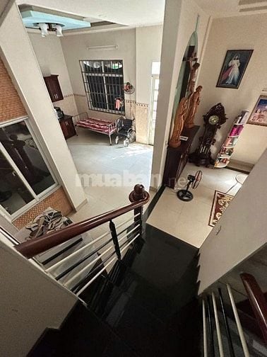 Bán nhà biệt thự căn góc 214m² mặt đường Nguyễn Duy Trinh Q2 gần chợ 5