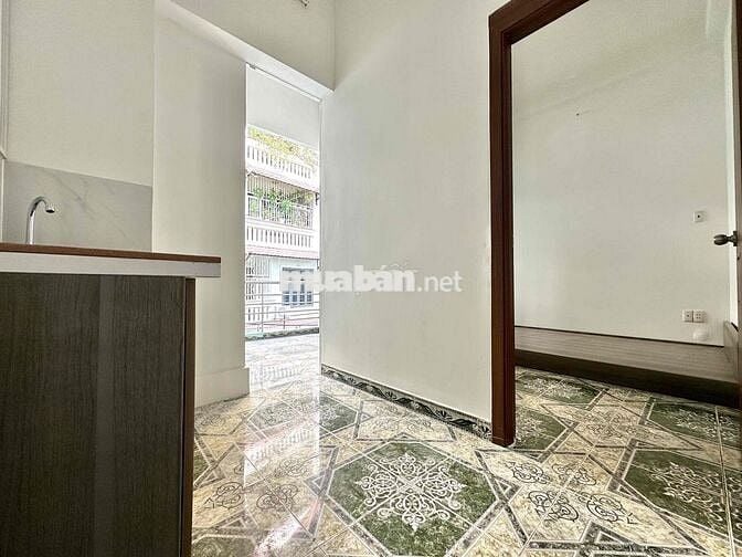 Trống Lại Căn Hộ 1 Phòng Ngủ Lớn, Bancol Gần Trường Chinh, Cộng Hoà