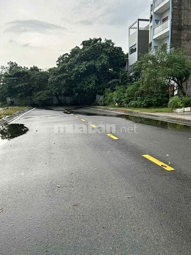 NHÀ MẶT TIỀN BỜ KÈ VĂN THÁNH ĐƯỜNG NGUYỄN VĂN THƯỢNG ( D1 CŨ ) 