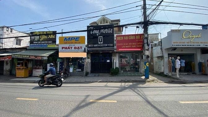 Bán nhà biệt thự căn góc 214m² mặt đường Nguyễn Duy Trinh Q2 gần chợ 5