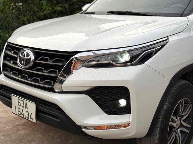FORTUNER 2.4G 2022 TỰ ĐỘNG BẢO HÀNH 1 NĂM