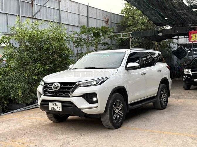 FORTUNER 2.4G 2022 TỰ ĐỘNG BẢO HÀNH 1 NĂM