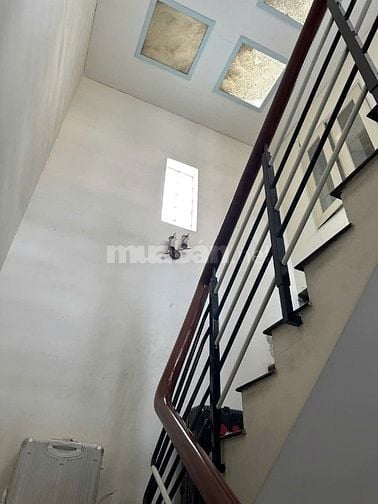 Bán nhà biệt thự căn góc 214m² mặt đường Nguyễn Duy Trinh Q2 gần chợ 5