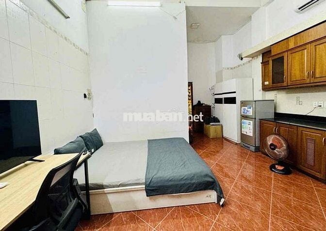 PHÒNG TRỆT  CHO THUÊ CẠNH SÂN BAY TSN