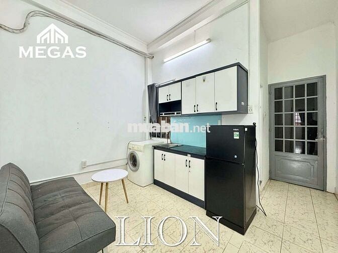 CĂN HỘ 2Phòng Ngủ Ban công Full Nội Thất Siêu Hạt Dẻ Quận 10