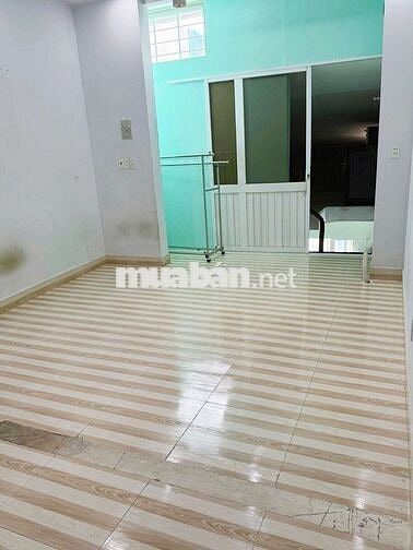 Nhà thuê Mặt Tiền Lý Thánh Tông. Quận Tân Phú (2pn, 3wc). Dtsd 180m2