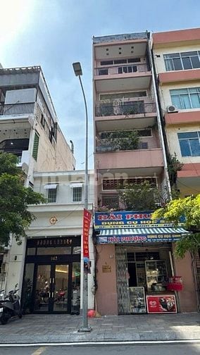 Rẻ hơn thị trường 15%, Chỉ 25 tỷ nhà 4,1x17 mặt tiền Trần Đình Xu Q.1