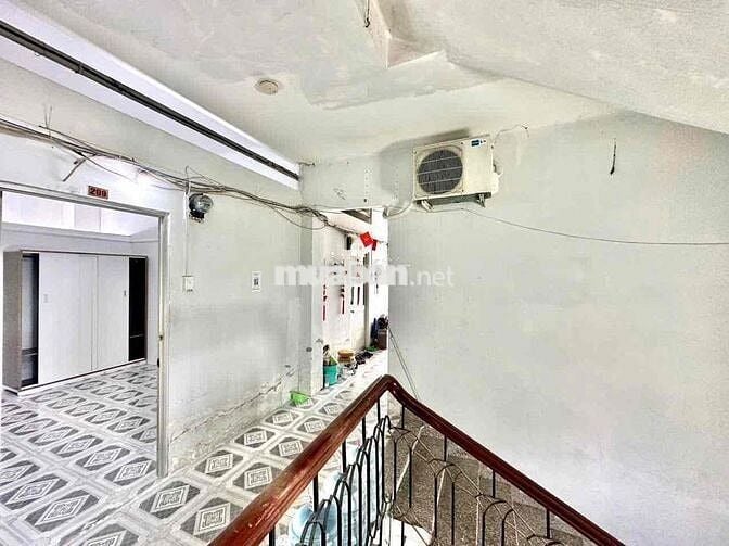 PHÒNG TRỌ VÁ RẺ THUẬN TIỆN QUA ĐẠI HỌC VĂN HIẾN - PHÒNG RỘNG VÀ THOÁNG