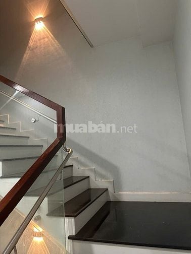 CHÍNH CHỦ BÁN CĂN GÓC 2 MẶT TIỀN VIEW CÔNG VIÊN - HỒ BƠI DỰ ÁN LOVERA 