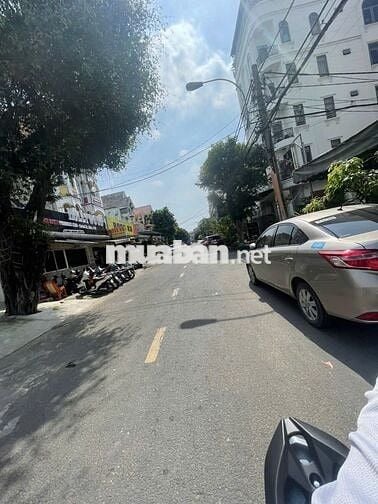 CHo thuê mbkd 2 mặt tiền trước sau đường 6A dt 10x23m 1L