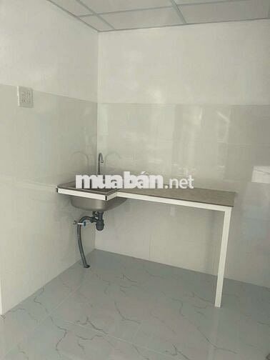 CHO THUÊ TRỌ MẶT TIỀN KDC HƯNG PHÚ . GÁC. 20MV. Đậu oto