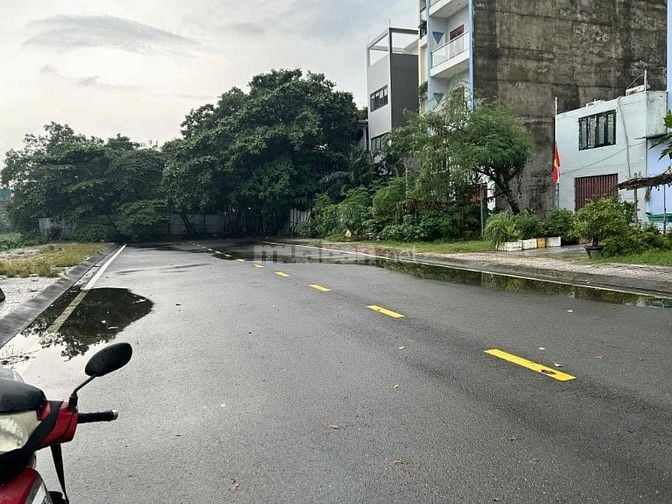 NHÀ MẶT TIỀN BỜ KÈ VĂN THÁNH ĐƯỜNG NGUYỄN VĂN THƯỢNG ( D1 CŨ ) 