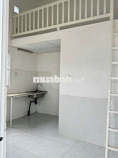 CHO THUÊ TRỌ MẶT TIỀN KDC HƯNG PHÚ . GÁC. 20MV. Đậu oto