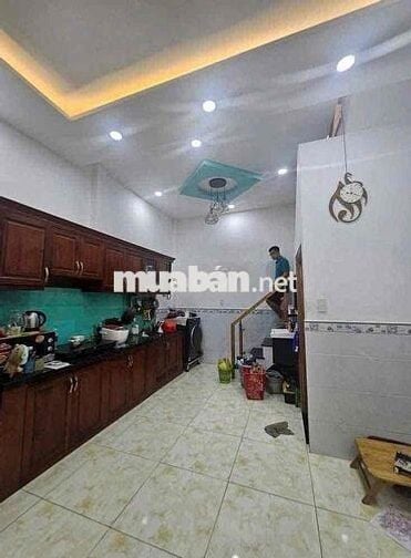 Lê Đình Cẩn - Tỉnh Lộ 10 - 2 tầng - 4 x 10 - Hẻm 5m - Sổ Riêng - 3 tỷ