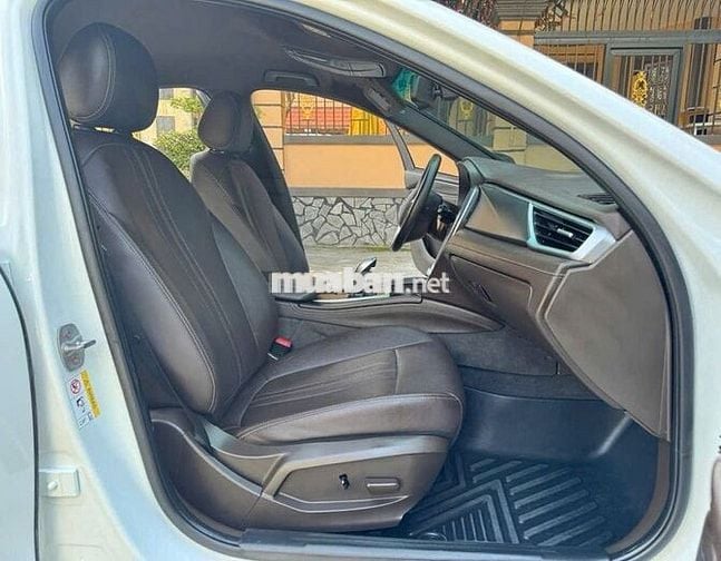 VinFast Lux A2.0 Turbo 2022 Trắng