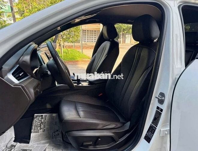 VinFast Lux A2.0 Turbo 2022 Trắng