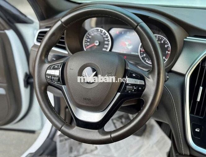 VinFast Lux A2.0 Turbo 2022 Trắng