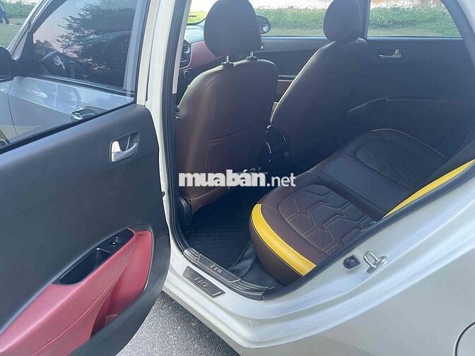 Hyundai Grand i10 2020 Hatchback 1.2 AT - 100000 k