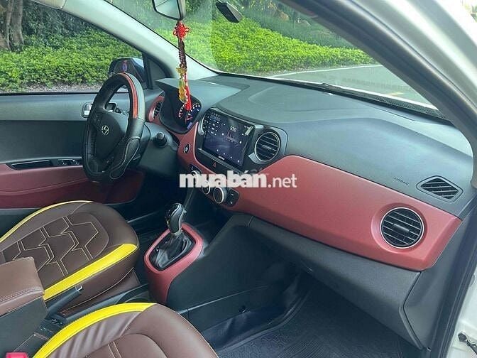 Hyundai Grand i10 2020 Hatchback 1.2 AT - 100000 k