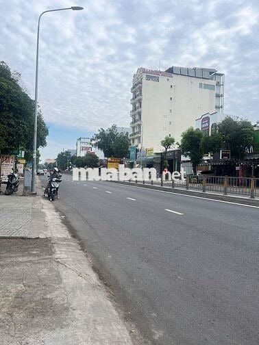 CHO THUÊ NHÀ MẶT TIỀN ĐƯỜNG TÂY THẠNH 4X25M THÔNG SUỐT CÓ GÁC Ở LẠI