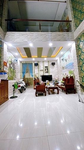 Bán gấp nhà 5 tầng ngang 5 dài 18 vuông vức gia đình 3 thế hệ