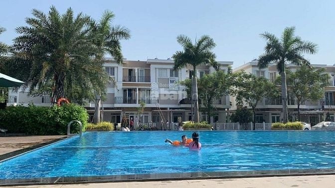 CHÍNH CHỦ BÁN CĂN GÓC 2 MẶT TIỀN VIEW CÔNG VIÊN - HỒ BƠI DỰ ÁN LOVERA 