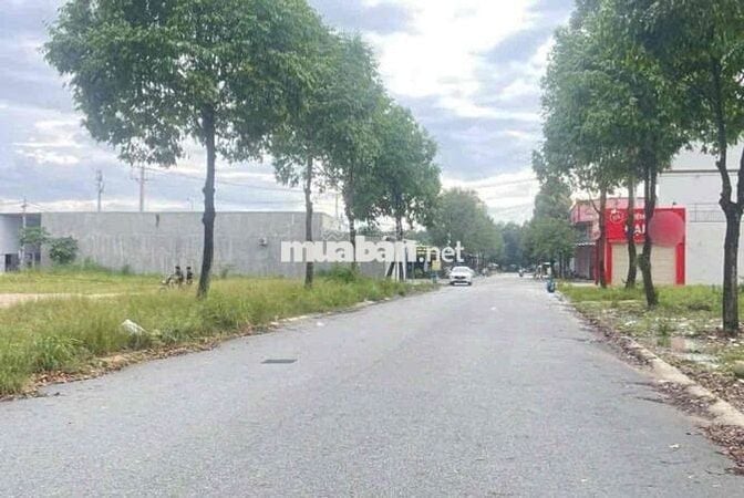 Bán ngộp lô đất 300m2 chỉ 450Tr ngay Lai Uyên ,Bàu Bàng đầutư tích san