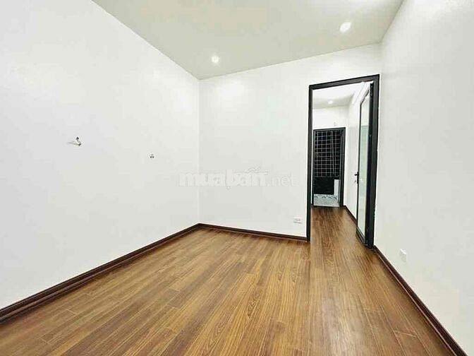 minh khai 35m 4 tầng nhà đẹp ở ngay