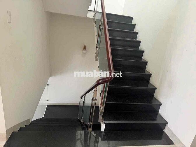 BÁN NHÀ ĐẸP 1 TRỆT 2 LẦU HẺM 7M HUYỀN TRÂN CÔNG CHÚA