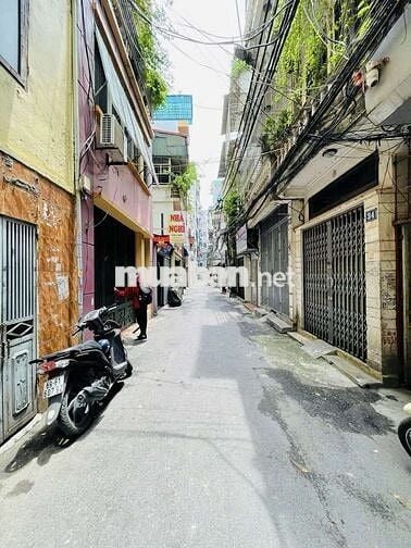 Lô góc Kim Giang. 28m2 3 tầng mt 6.6 hơn 6.x tỷ