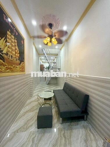 Quên chung cư đi! 2 tỷ có nhà riêng 2 tầng mới đẹp ngay Lê Đại Hành