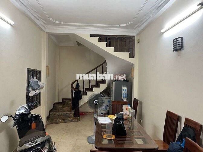 Định Công 35m 4 tầng sổ đỏ chính chủ 5.8 tỷ.