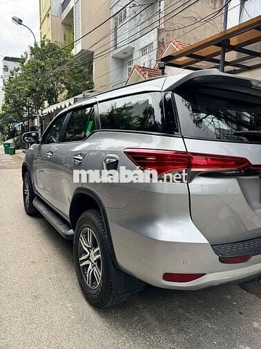 Toyota Fortuner 2.4G 4x2AT -2021 mấy dầu