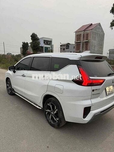 Mitsubishi Xpander 2023 Premium 1.5 AT - 28000 km
