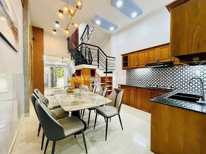 Chính chủ bán gấp nhà 49m², Đường Phạm Văn Hai, P5, Tân Bình.Hẻm thông