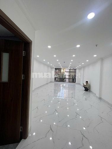 Bán Toà Văn Phòng Nguyên Hồng Xây Mới 9 Tầng Mặt Tiền 5M ( Ô Tô Tránh)