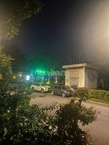 CHÍNH CHỦ BÁN CĂN GÓC 2 MẶT TIỀN VIEW CÔNG VIÊN - HỒ BƠI DỰ ÁN LOVERA 