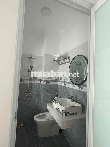 CHÍNH CHỦ BÁN GẤP NHÀ 3 TẦNG MẶT TIỀN TRƯỜNG CHINH – GIÁ RẺ BẤT NGỜ!