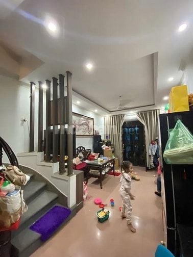 Bán nhà đẹp trung phố Bồ Đề 30,5m²x 4 tầng . Giá 7,75 tỷ.