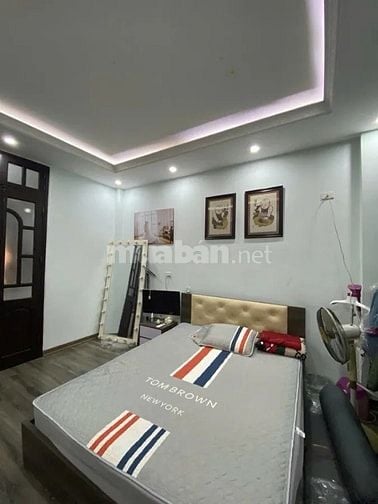 Bán nhà đẹp trung phố Bồ Đề 30,5m²x 4 tầng . Giá 7,75 tỷ.